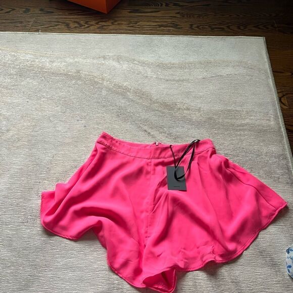 new revolve pink SHORTS LOTTIE NBD - Picture 1 of 4